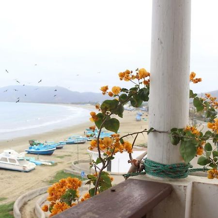 Hostal Humpback Internacional Puerto López Kültér fotó