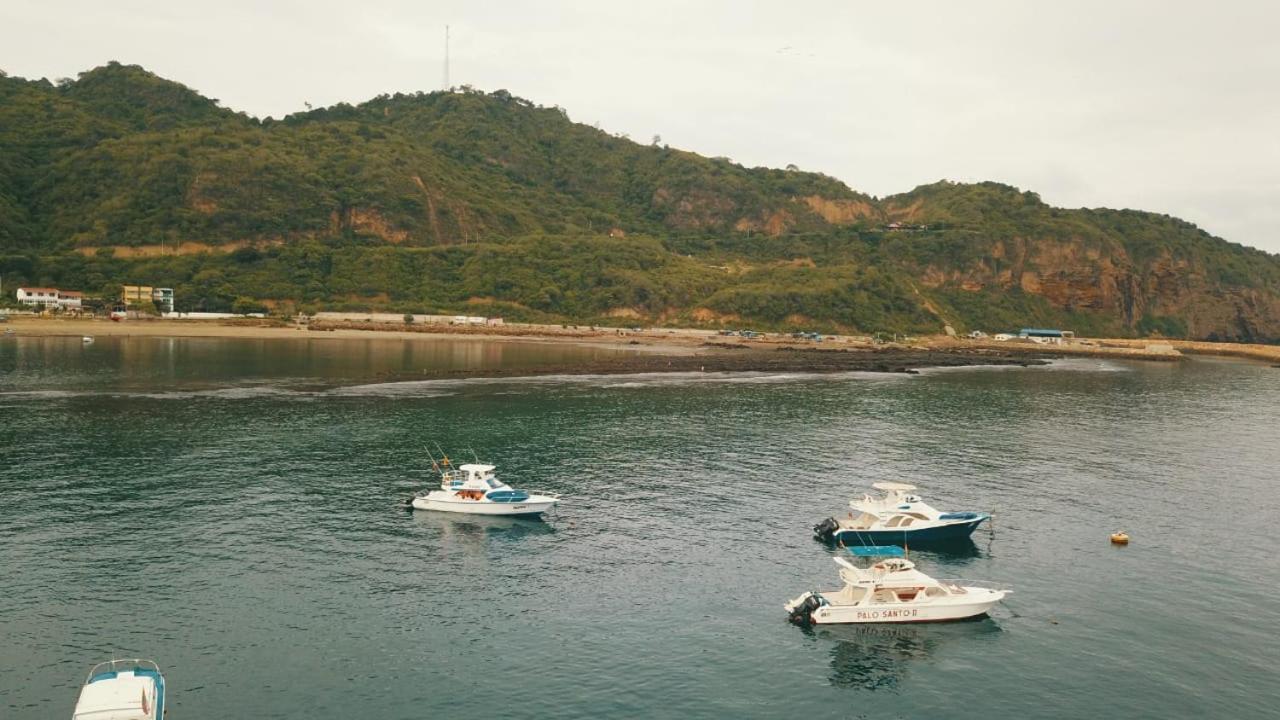 Hostal Humpback Internacional Puerto López Kültér fotó